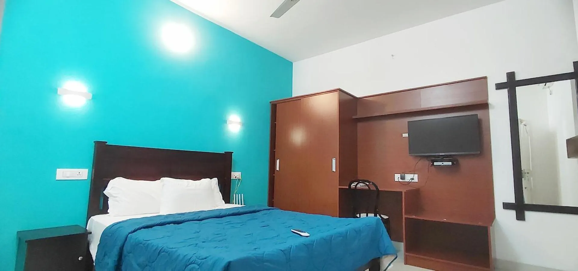 Rajivs Residence - Fully Furnished Apartments Kochi