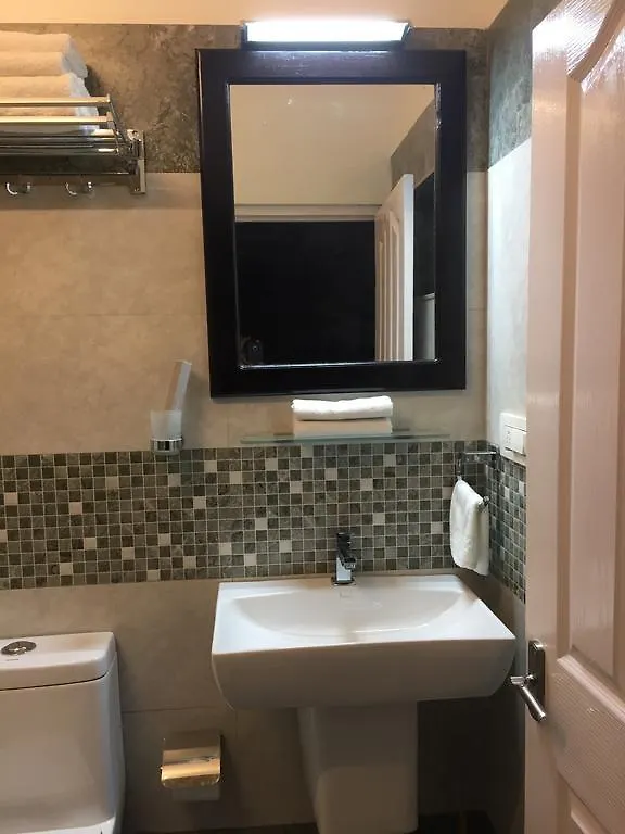 Rajivs Residence - Fully Furnished Apartments Kochi India